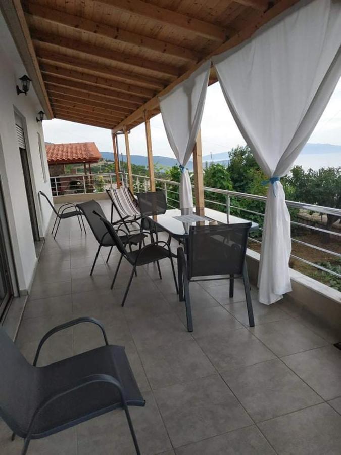 View Apartment Lukove Exterior photo